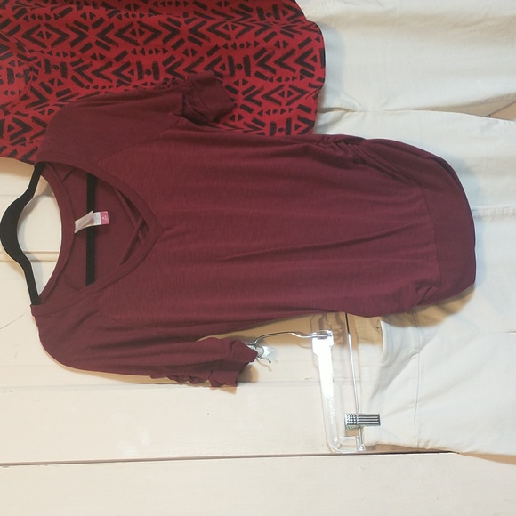 Four piece Women's Size 8 Clothes Set Red and White Capris Pants Tank Blouse - Picture 2 of 10